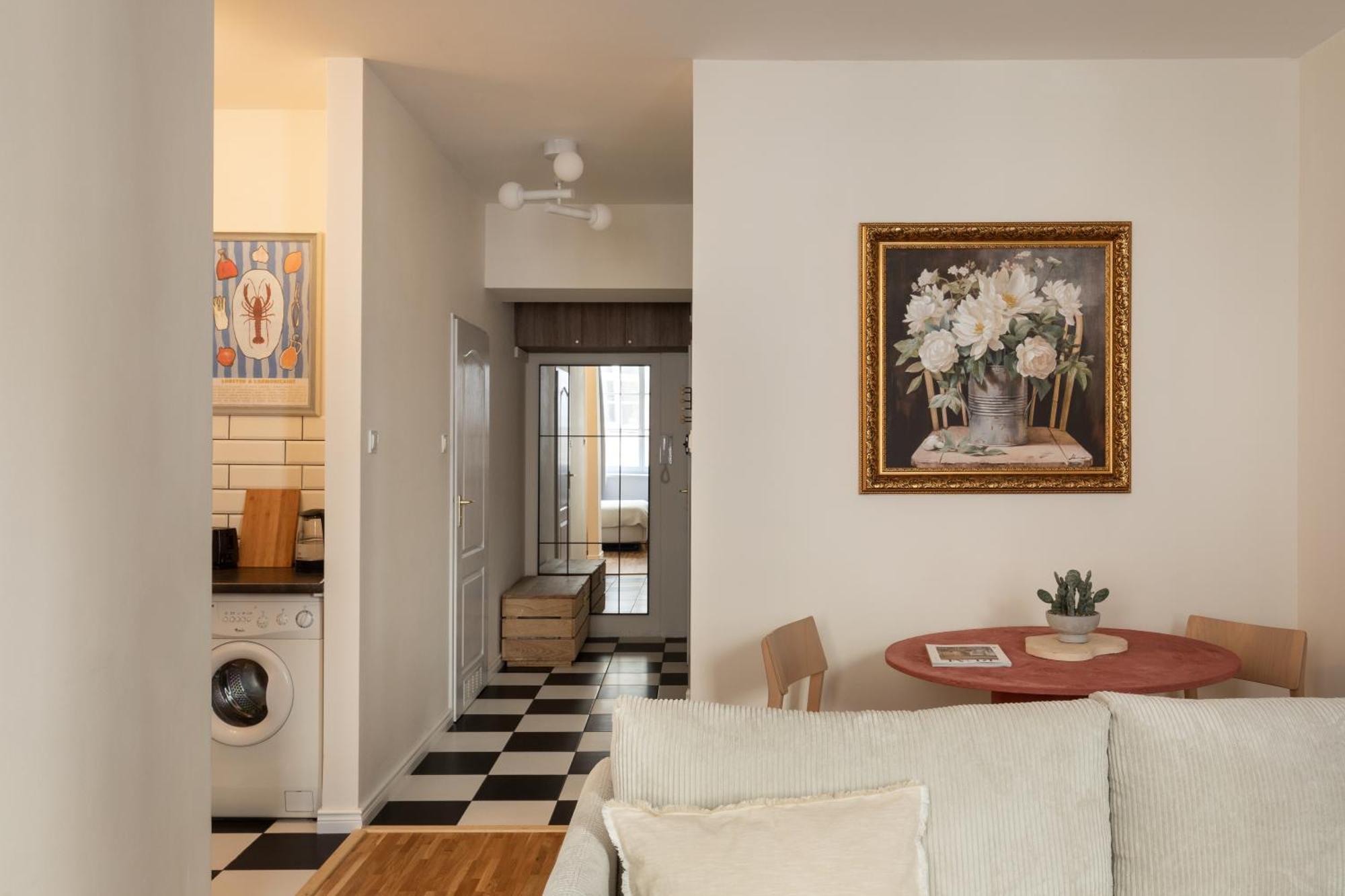 Prestigious Main Square Apartment — Zdjęcia 1